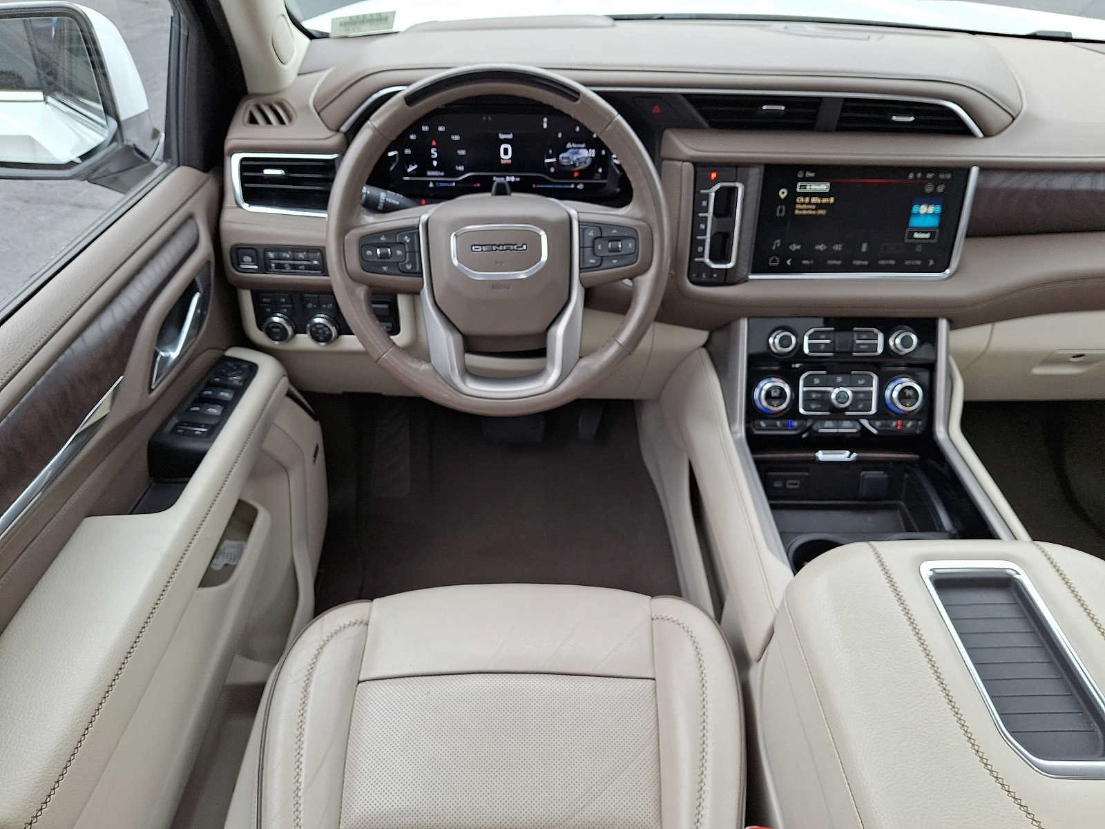 Used 2024 GMC Yukon XL Denali w/ Denali Reserve Package AWD/4WD image 13