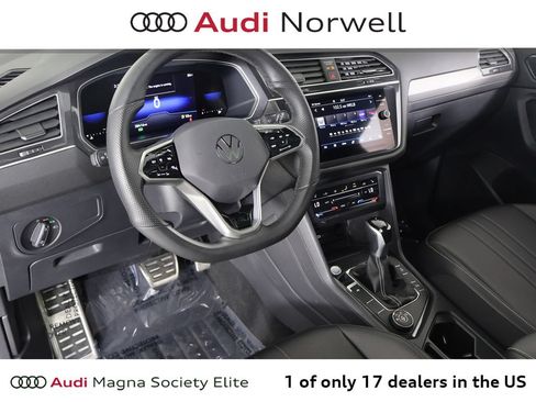 Used 2024 Volkswagen Tiguan SE R-Line AWD/4WD image 2