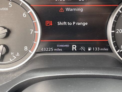 Used 2025 Nissan Rogue SV FWD image 32