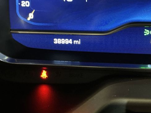 Used 2022 Chevrolet Tahoe LT w/ Luxury Package image 23