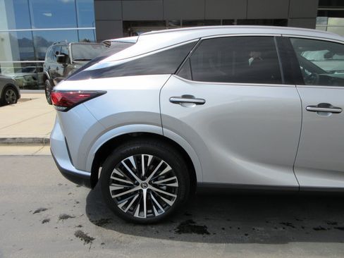 Used 2025 Lexus RX 350 w/ Convenience Package AWD/4WD image 10