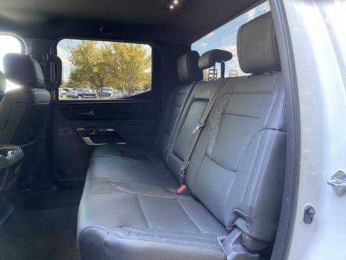 Used 2025 Toyota Tundra Limited AWD/4WD image 35