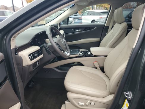 Certified 2023 Lincoln Nautilus Reserve image 12