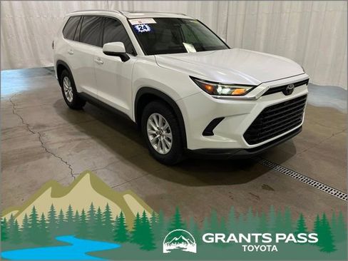 Certified 2024 Toyota Grand Highlander AWD image 1