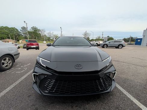 Used 2025 Toyota Camry XSE image 2