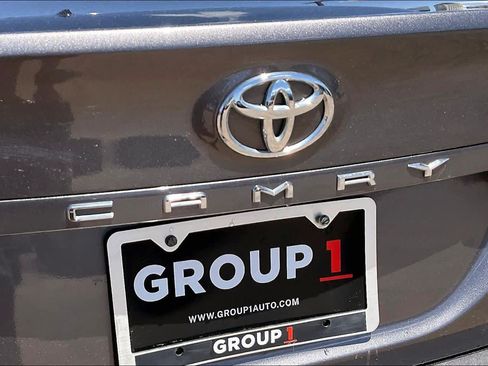 Used 2019 Toyota Camry XLE FWD image 31