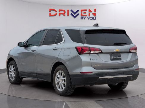 Used 2023 Chevrolet Equinox LT image 3