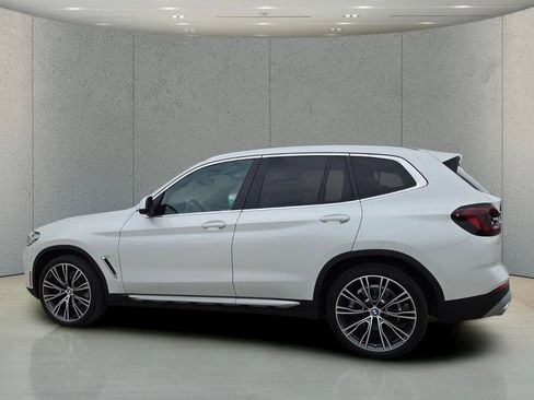 Used 2024 BMW X3 sDrive30i w/ Convenience Package RWD image 8
