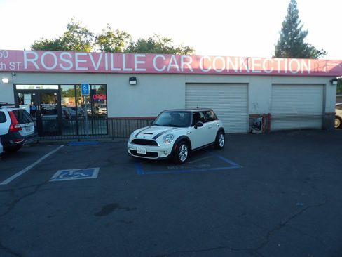 Used 2013 MINI Cooper S FWD image 1