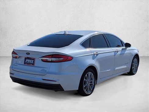 Used 2019 Ford Fusion SEL image 5