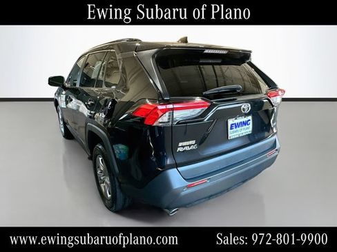 Used 2025 Toyota RAV4 XLE FWD image 5