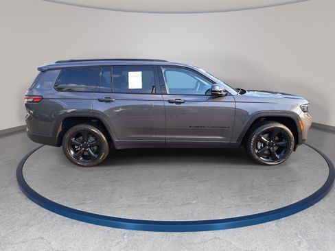 Used 2023 Jeep Grand Cherokee L Altitude AWD/4WD image 4