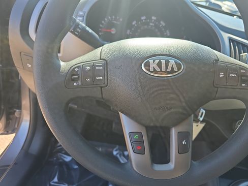 Used 2014 Kia Sportage LX FWD image 19
