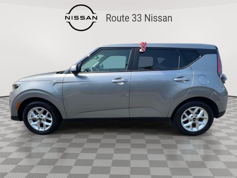 Used 2025 Kia Soul LX w/ LX Technology Package FWD image 5