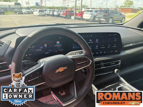 Used 2024 Chevrolet Traverse LT FWD image 14