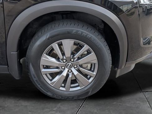 Used 2022 Nissan Pathfinder SV image 11