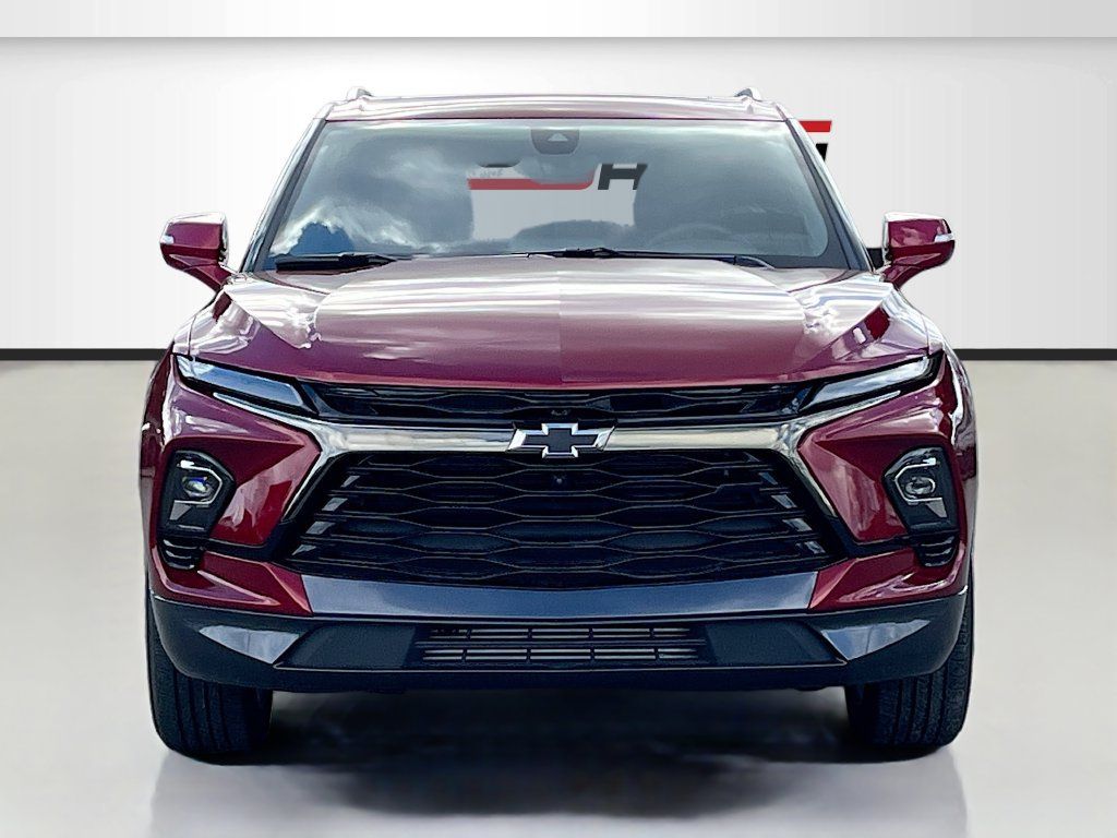 Used 2024 Chevrolet Blazer Premier w/ Driver Confidence II Package AWD/4WD image 2