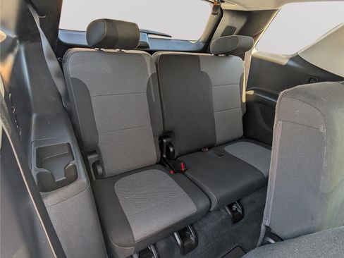 Used 2018 Chevrolet Traverse LS FWD image 13