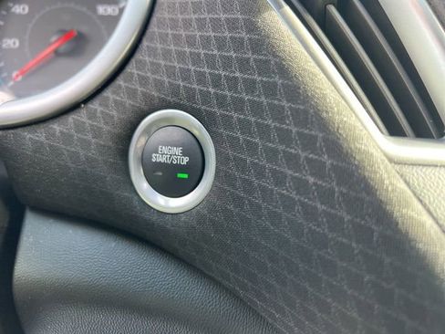 Used 2024 Chevrolet Malibu LT image 17