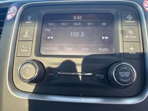 Used 2024 RAM 1500 Classic SLT AWD/4WD image 32