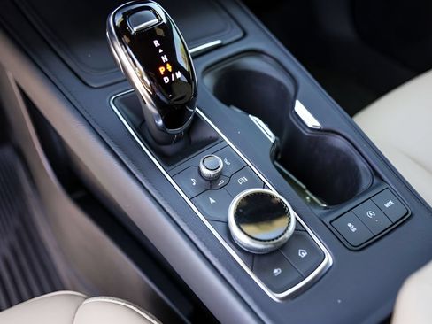 Used 2024 Cadillac XT4 Luxury w/ LPO, Floor Liner Package FWD image 20