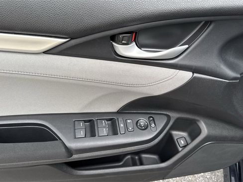 Used 2018 Honda Civic EX image 40