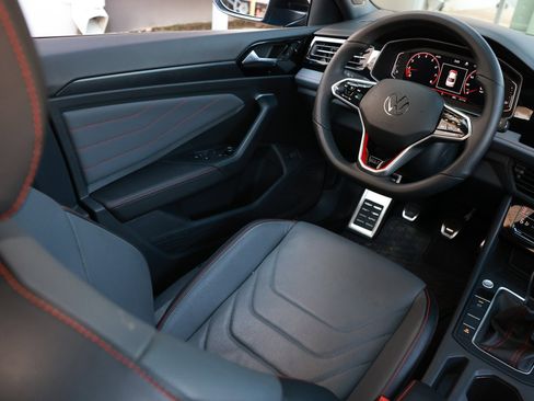 Used 2025 Volkswagen Jetta GLI Autobahn image 25