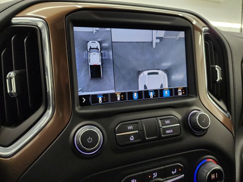 Used 2022 Chevrolet Silverado 2500 High Country w/ Safety Package II image 19