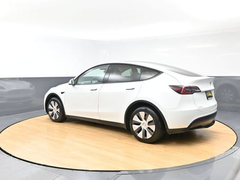 Used 2022 Tesla Model Y Long Range AWD/4WD image 7