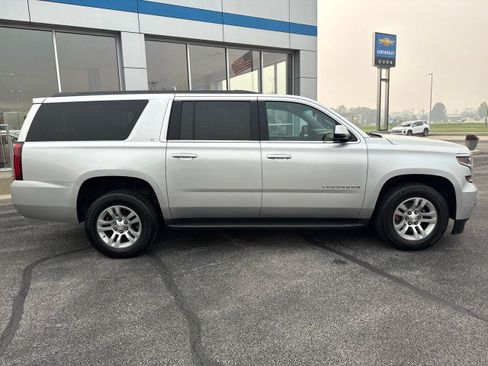 Used 2017 Chevrolet Suburban LT AWD/4WD image 2