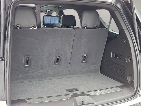 Used 2021 Chevrolet Tahoe Premier AWD/4WD image 8