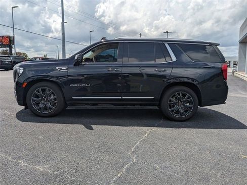 Used 2024 GMC Yukon Denali w/ Denali Reserve Package image 7