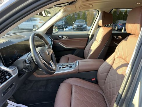 Certified 2024 BMW X7 xDrive40i image 11