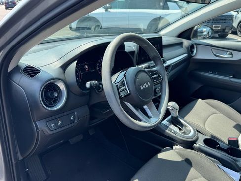 Used 2023 Kia Forte LXS w/ LXS Technology Package FWD image 24
