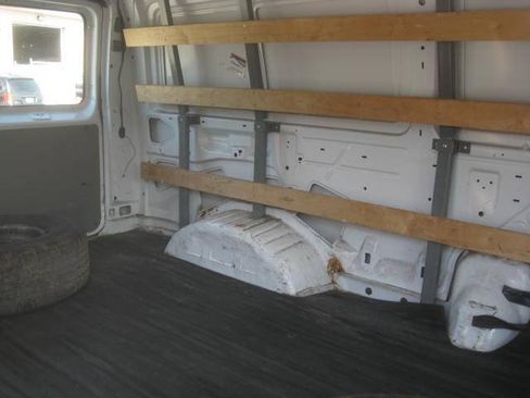 Used 2014 Ford E-250 and Econoline 250 w/ Power Group RWD image 12