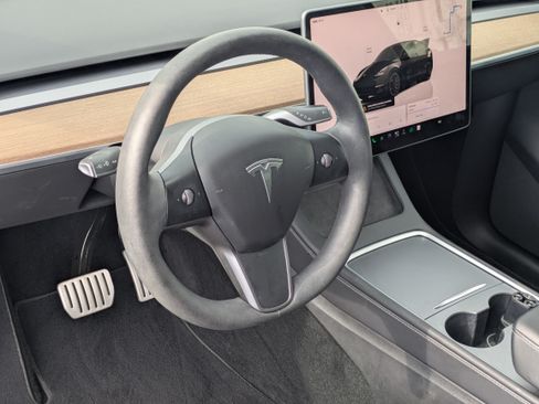 Used 2022 Tesla Model Y Performance AWD/4WD image 22