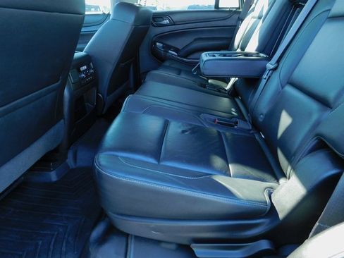 Used 2017 GMC Yukon SLT image 22