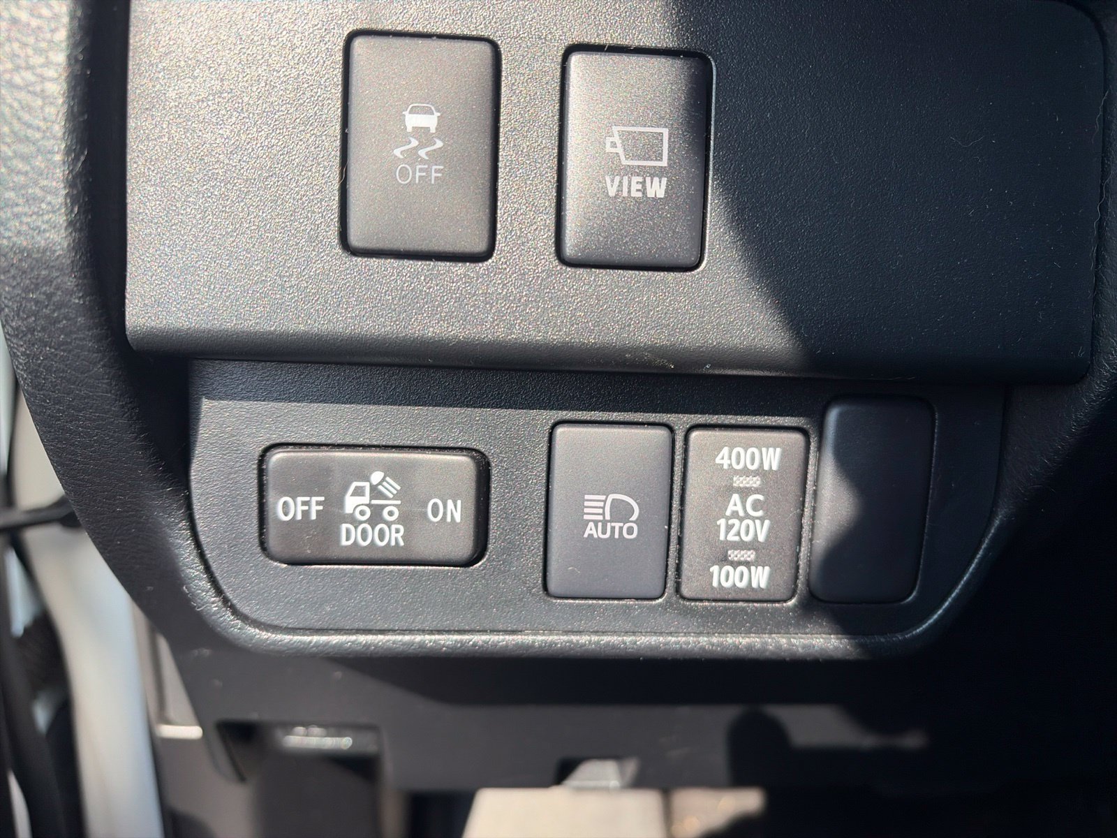 Used 2021 Toyota Tacoma Limited AWD/4WD image 16