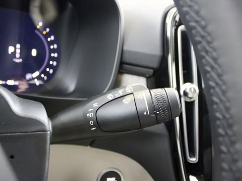 New 2026 Volvo XC40 B5 Plus w/ Protection Package Premier image 19