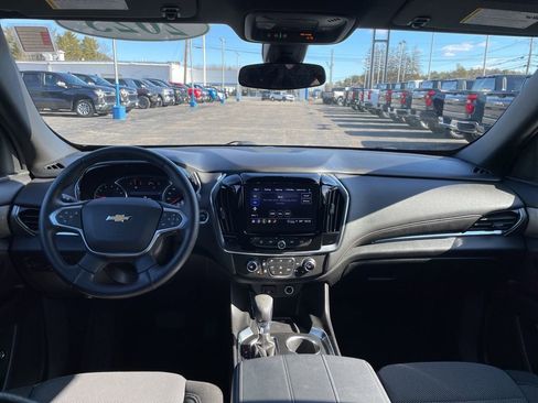 Used 2023 Chevrolet Traverse LT AWD/4WD image 12