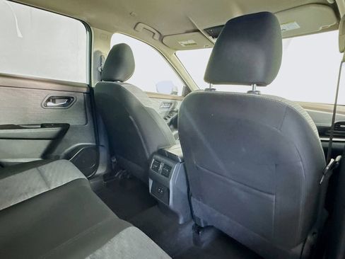 Used 2023 Nissan Rogue SV image 31