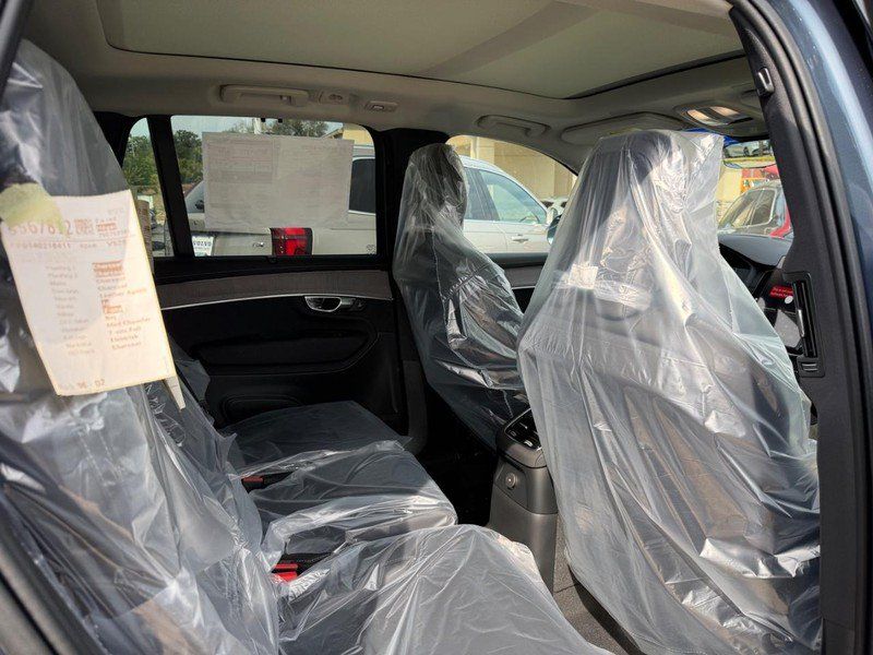 New 2026 Volvo XC90 T8 Ultra w/ Protection Package Premier AWD/4WD image 6