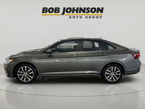 New 2026 Volkswagen Jetta SE image 5