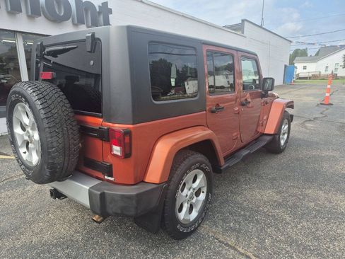 Used 2009 Jeep Wrangler Unlimited Sahara AWD/4WD image 9