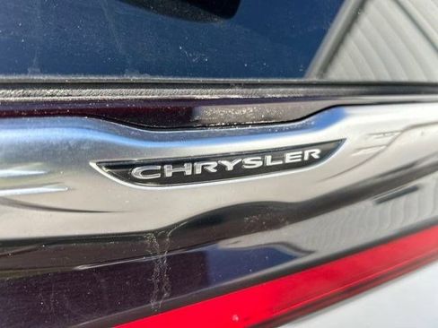 Used 2023 Chrysler Pacifica Touring-L FWD image 61