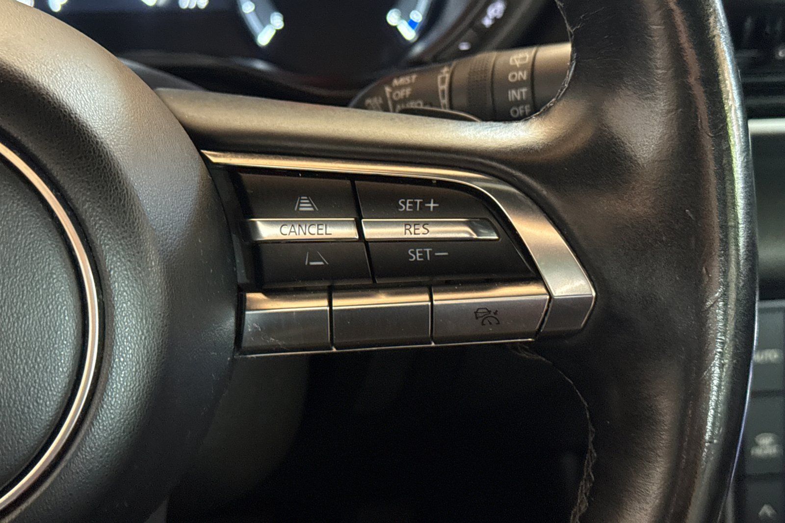 Used 2022 MAZDA MX-30 Electric w/ Premium Plus Pkg FWD image 29
