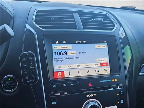 Used 2018 Ford Explorer Platinum image 22