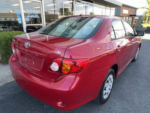 Used 2010 Toyota Corolla LE FWD image 3