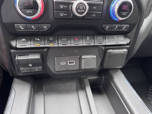 Used 2020 GMC Sierra 1500 AT4 w/ AT4 Premium Package AWD/4WD image 12