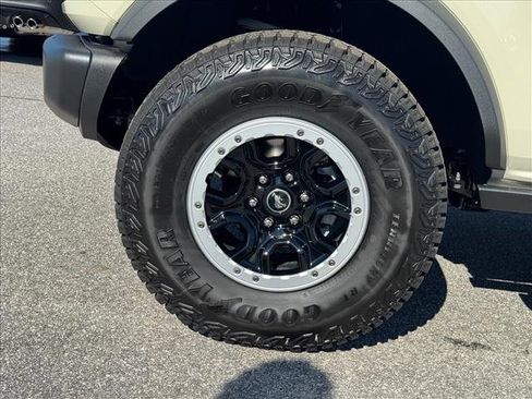 New 2025 Ford Bronco Badlands w/ Sasquatch Package image 9